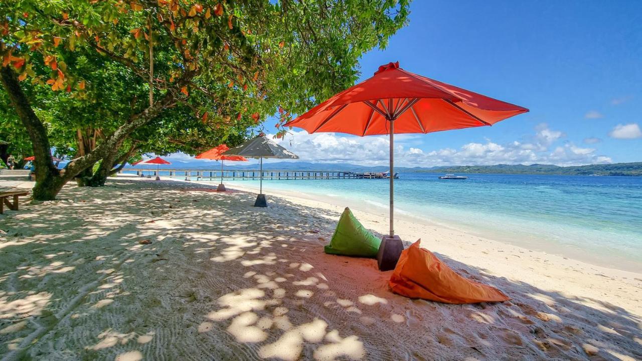Lihaga Island & Club Luxury tent Serai